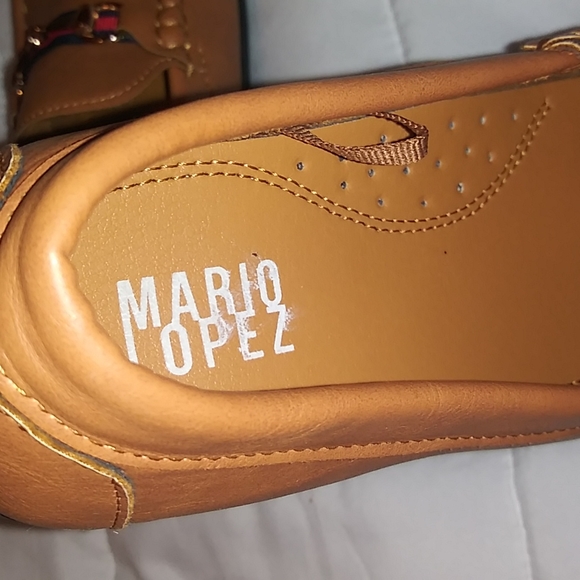 Mario Lopez 5.5 horse bit moccasins with red n green ribbon - Picture 5 of 8